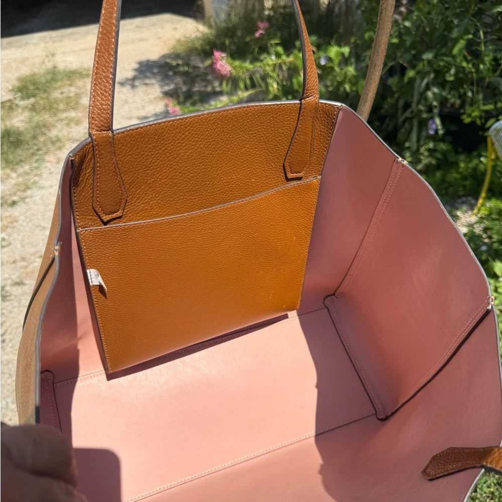 Tory Burch‎ Perry Tote Tan Pebbled Leather Brown Pink Interior Gold Logo Bag